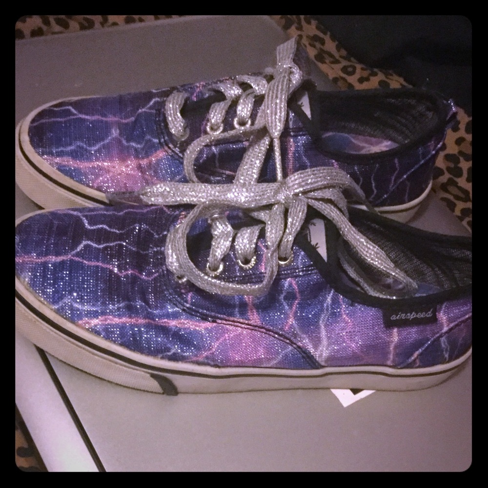 Glitter lightning kids sneakers never worn